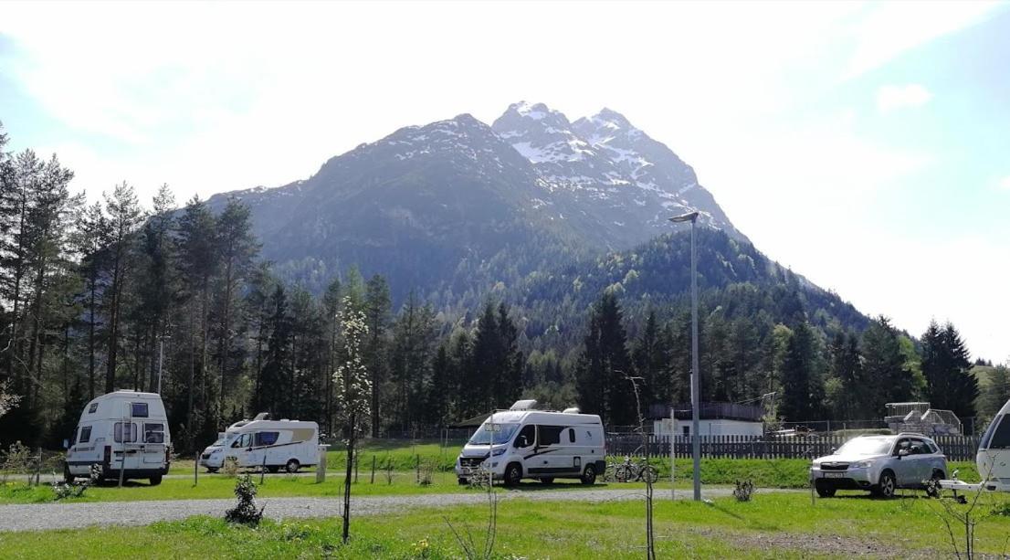 Camping Lechtal Vorderhornbach Bagian luar foto