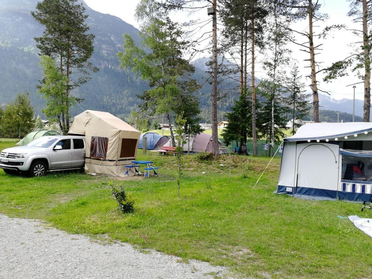 Camping Lechtal Vorderhornbach Bagian luar foto
