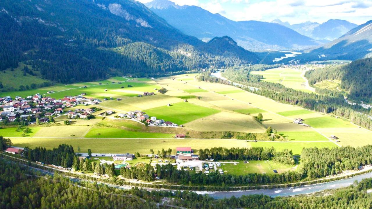 Camping Lechtal Vorderhornbach Bagian luar foto