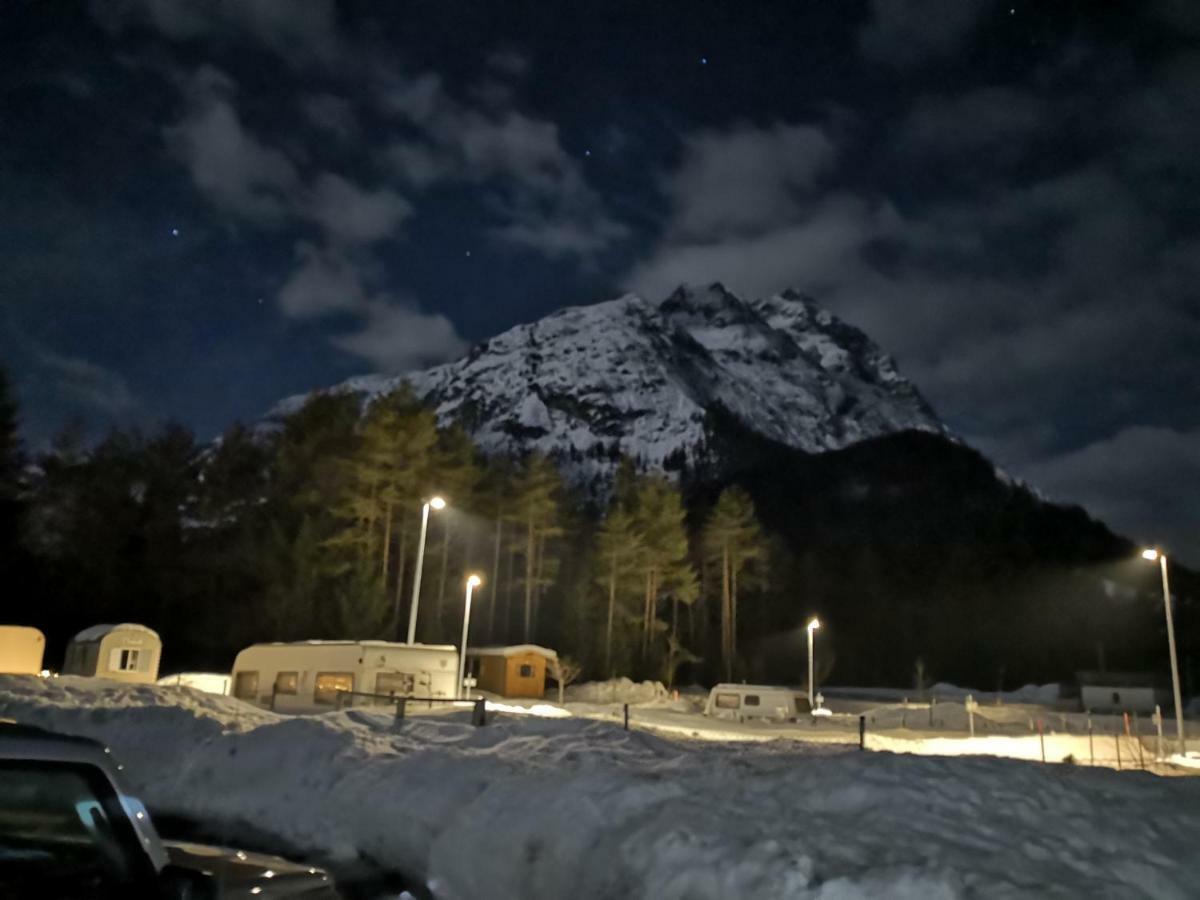 Camping Lechtal Vorderhornbach Bagian luar foto